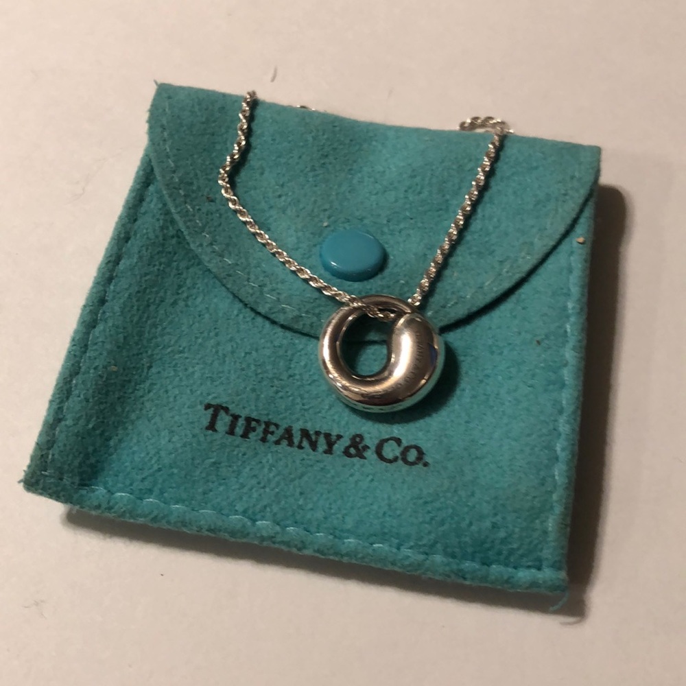 Tiffany & Co. Eternal circle pendant